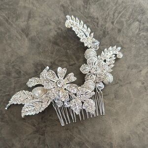 Intricate Silver Floral Hair Accessory
